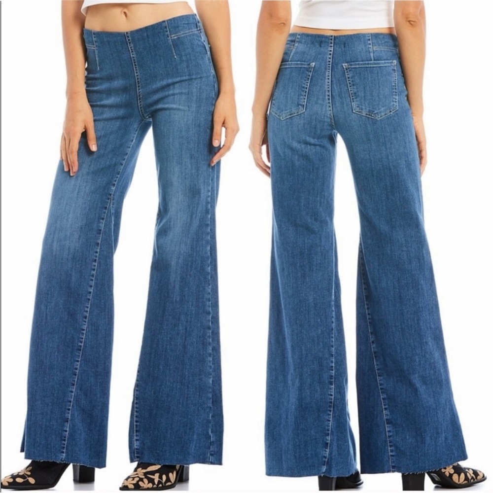 Free People- Blue Wide Leg Flare Jeans- Size 29
